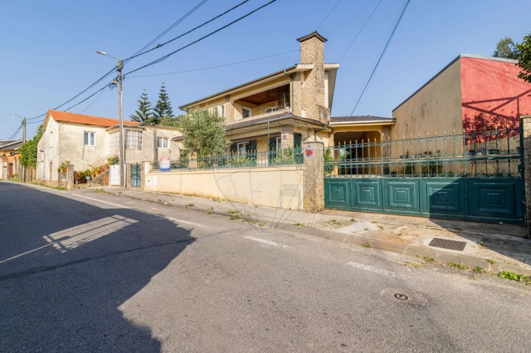 Moradia T4 para Venda em São Miguel do Souto e Mosteirô Foto 2