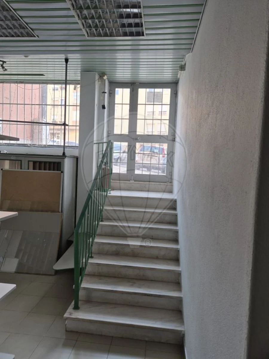 Loja para Venda em Massamá e Monte Abraão Foto 10