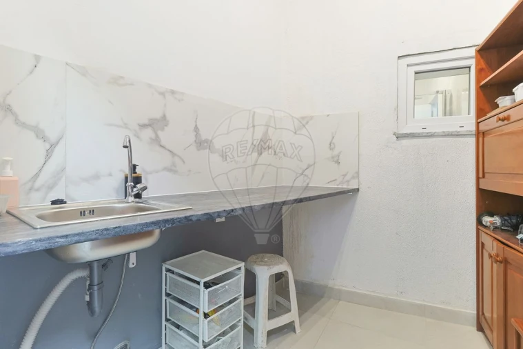 Moradia T1 para Venda em Vila Verde Foto 9