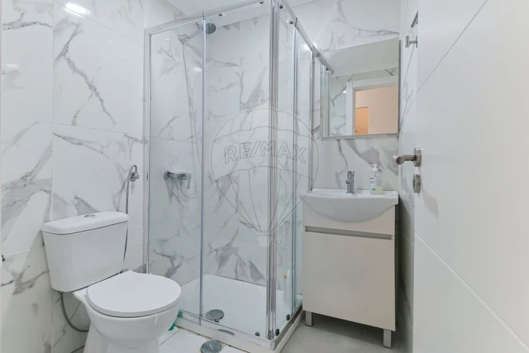 Moradia T1 para Venda em Vila Verde Foto 7