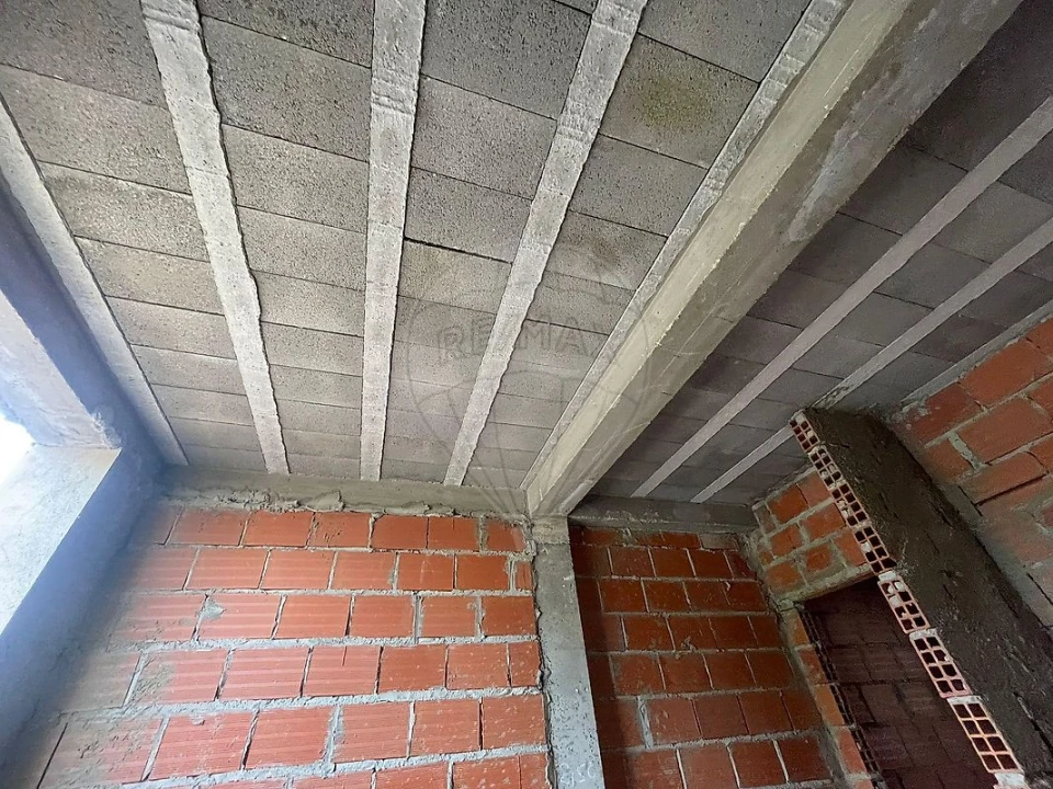 Moradia T6 para Venda em Vialonga Foto 11