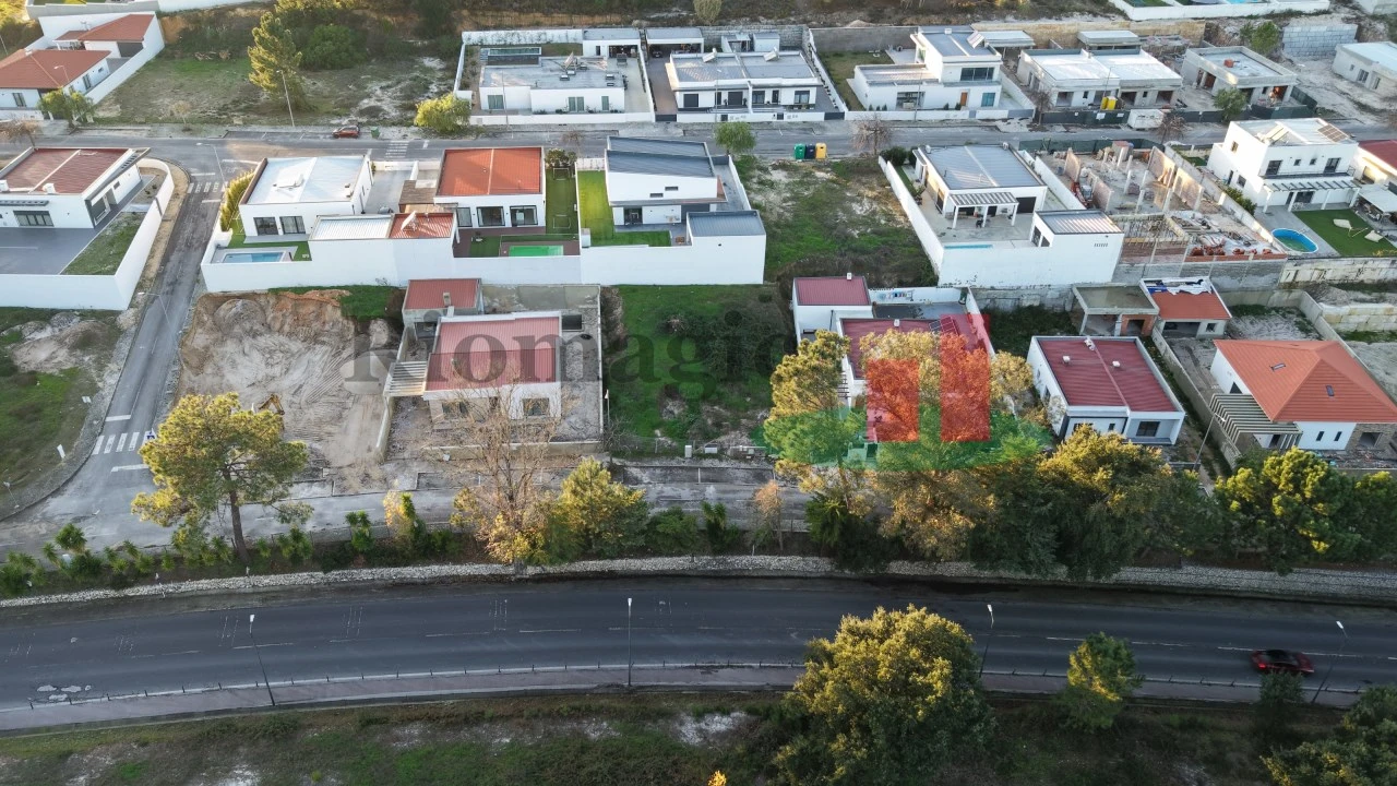 Terreno para Venda em Rio Maior Foto 1