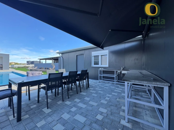 Moradia T3 para Venda em Quelfes Foto 12