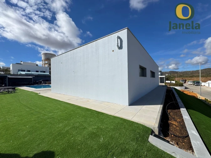 Moradia T3 para Venda em Quelfes Foto 14