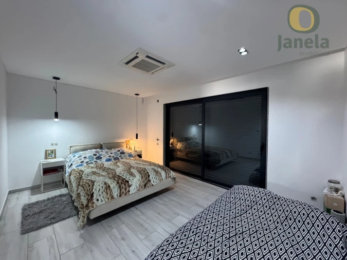 Moradia T3 para Venda em Quelfes Foto 31