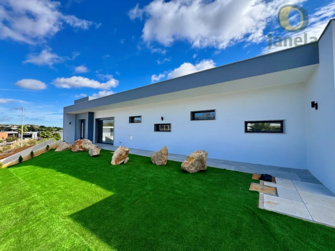 Moradia T3 para Venda em Quelfes Foto 5