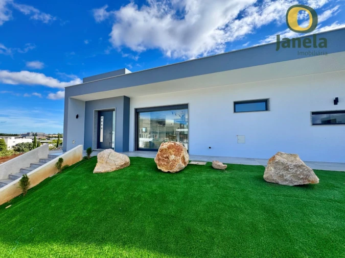 Moradia T3 para Venda em Quelfes Foto 6