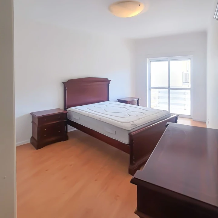 Apartamento T4 para Venda em Alcobaça e Vestiaria Foto 10