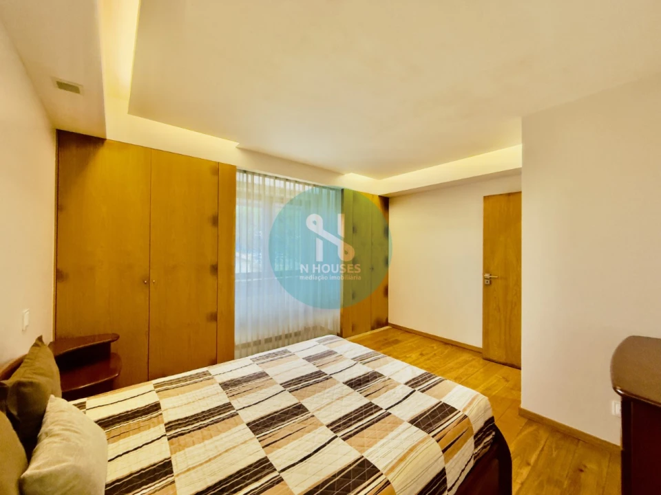 Moradia T5 para Venda em Santa Lucrécia de Algeriz e Navarra Foto 23