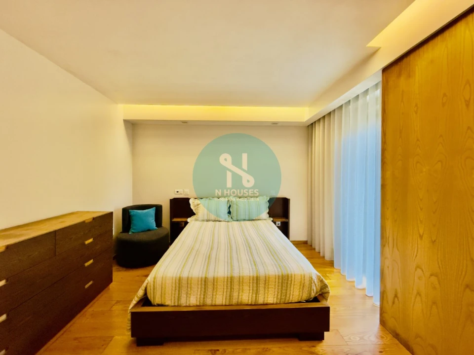 Moradia T5 para Venda em Santa Lucrécia de Algeriz e Navarra Foto 24