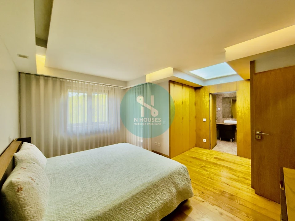 Moradia T5 para Venda em Santa Lucrécia de Algeriz e Navarra Foto 30