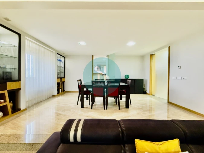 Moradia T5 para Venda em Santa Lucrécia de Algeriz e Navarra Foto 15