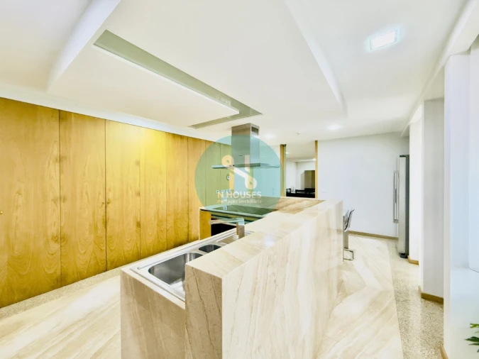 Moradia T5 para Venda em Santa Lucrécia de Algeriz e Navarra Foto 19