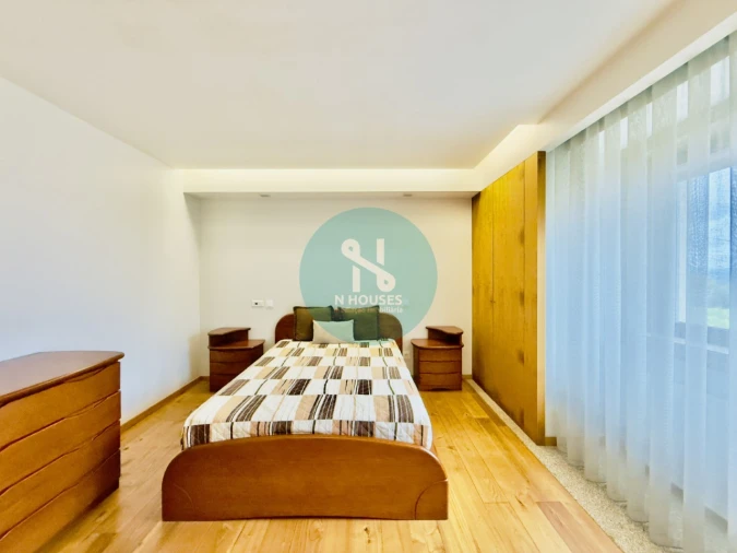 Moradia T5 para Venda em Santa Lucrécia de Algeriz e Navarra Foto 22