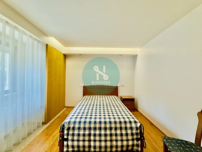 Moradia T5 para Venda em Santa Lucrécia de Algeriz e Navarra Foto 26