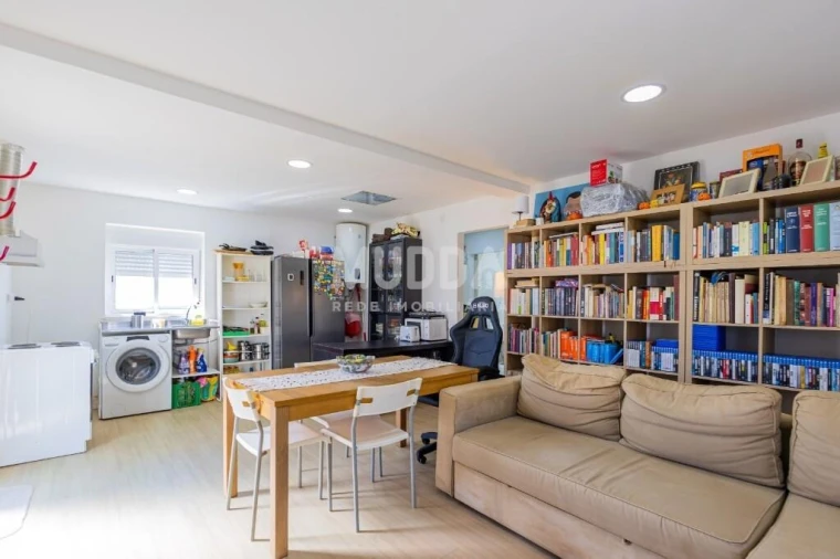 Moradia T2 para Venda em Arrifana Foto 5