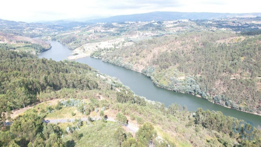 Terreno para Venda em Vila Boa de Quires e Maureles Foto 7