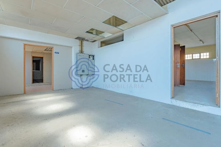 Armazém para Venda em Nogueira e Silva Escura Foto 22