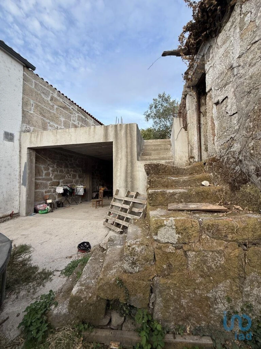 Moradia T3 para Venda em Vila Marim Foto 2