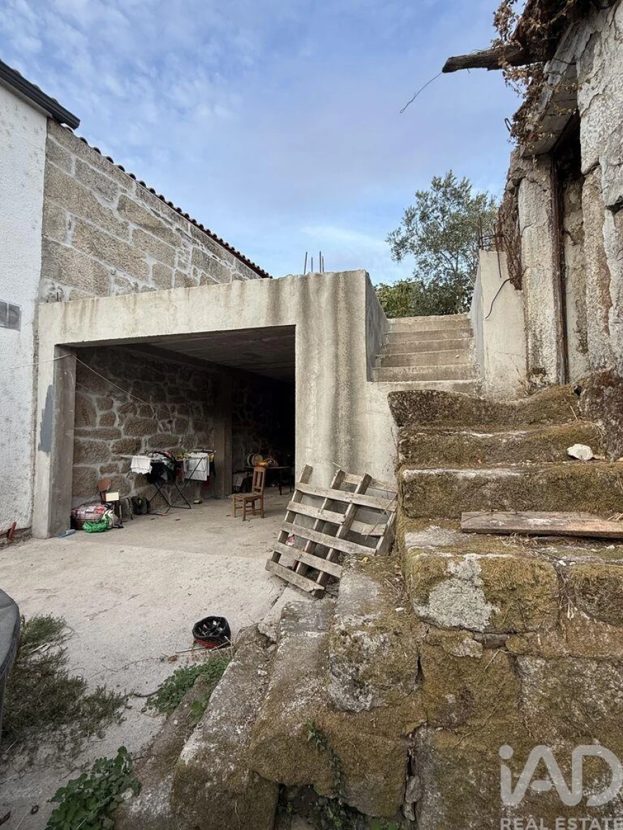 Moradia T3 para Venda em Vila Marim Foto 18