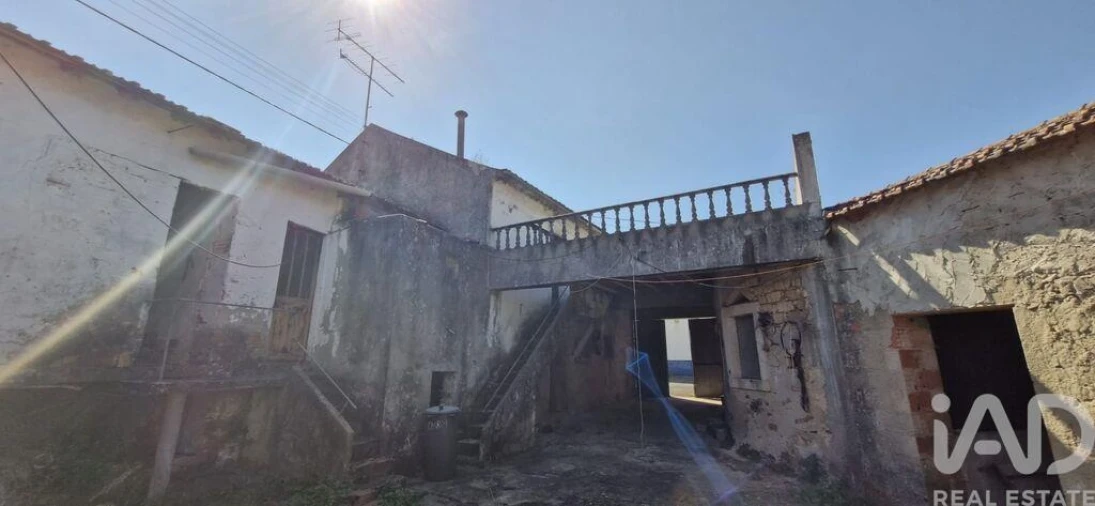 Moradia T3 para Venda em Alcobertas Foto 26