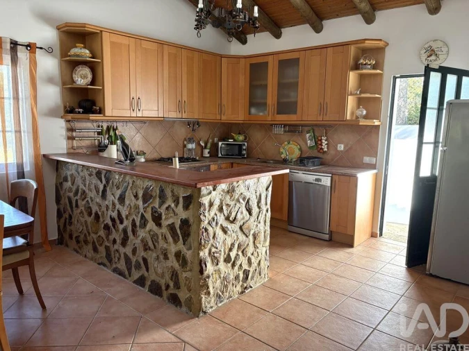 Moradia T2 para Venda em Alte Foto 4