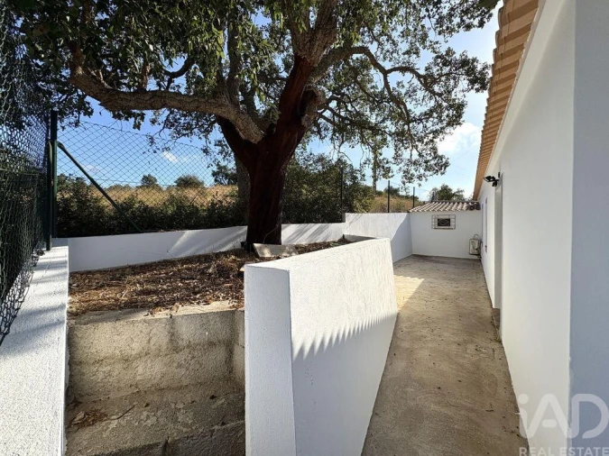 Moradia T2 para Venda em Alte Foto 21