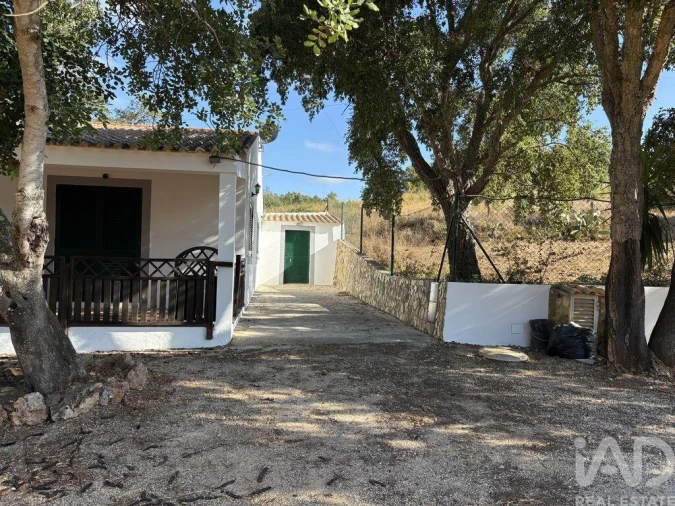 Moradia T2 para Venda em Alte Foto 26