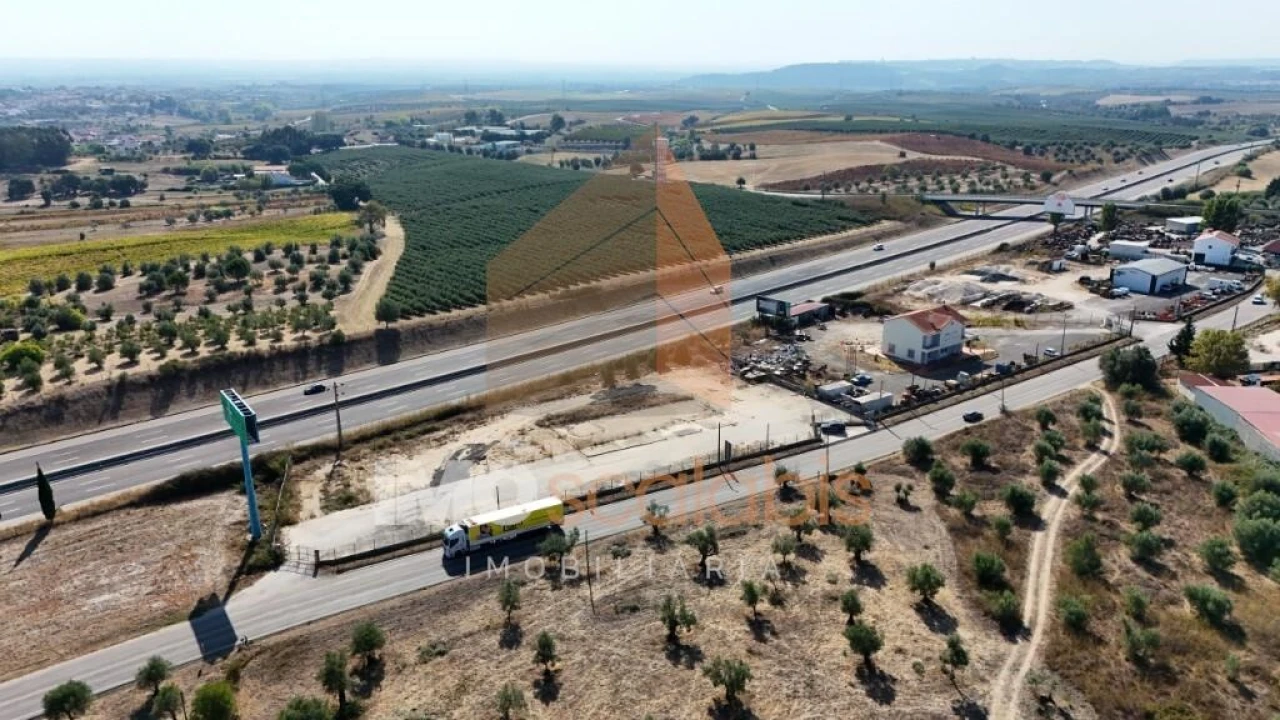Terreno para Arrendamento em Achete, Azoia de Baixo e Póvoa de Santarém Foto 4