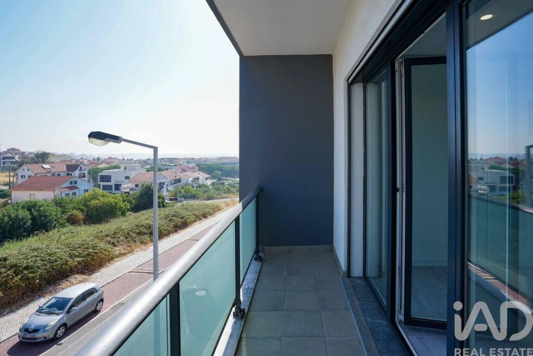 Moradia T5 para Venda em Pontinha e Famões Foto 23