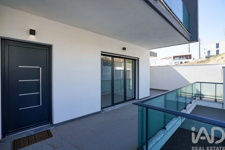 Moradia T5 para Venda em Pontinha e Famões Foto 24