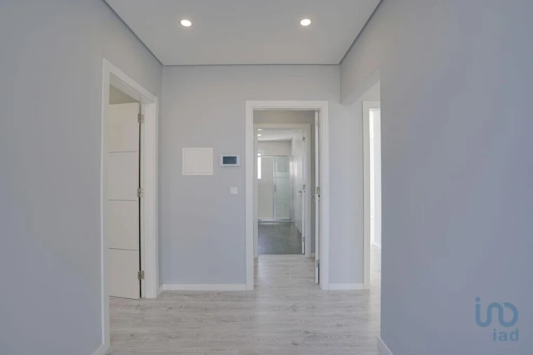 Moradia T5 para Venda em Pontinha e Famões Foto 13