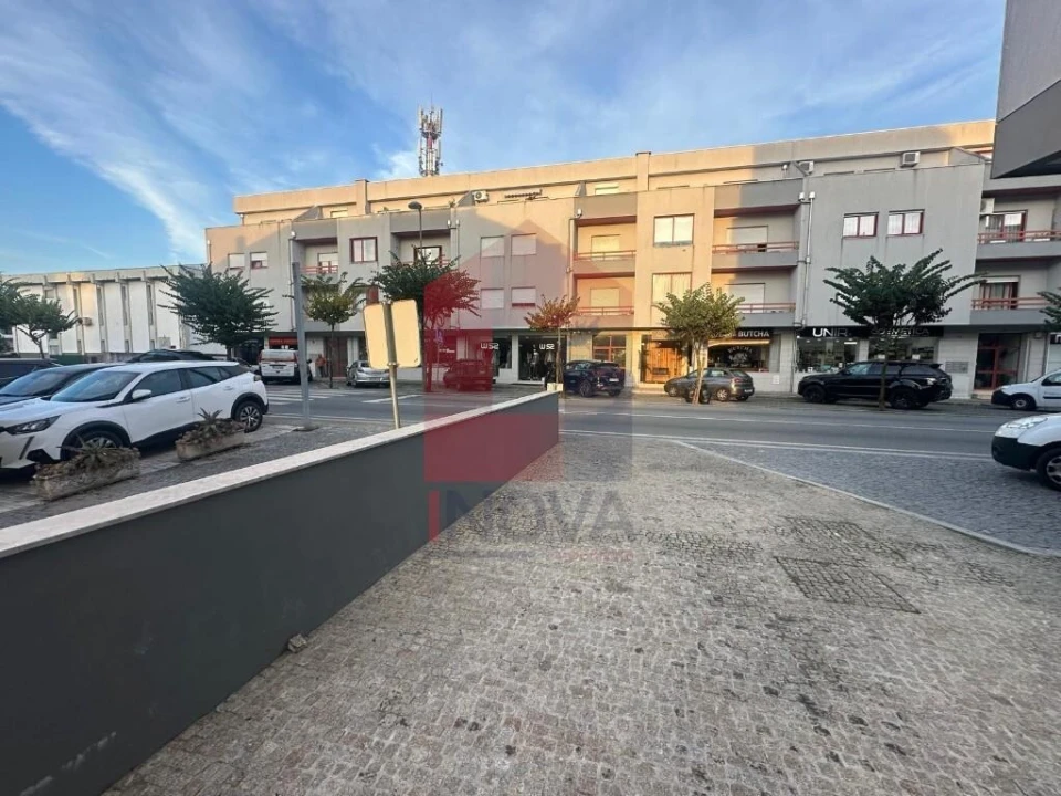 Apartamento T3 para Venda em Vila Verde e Barbudo Foto 7
