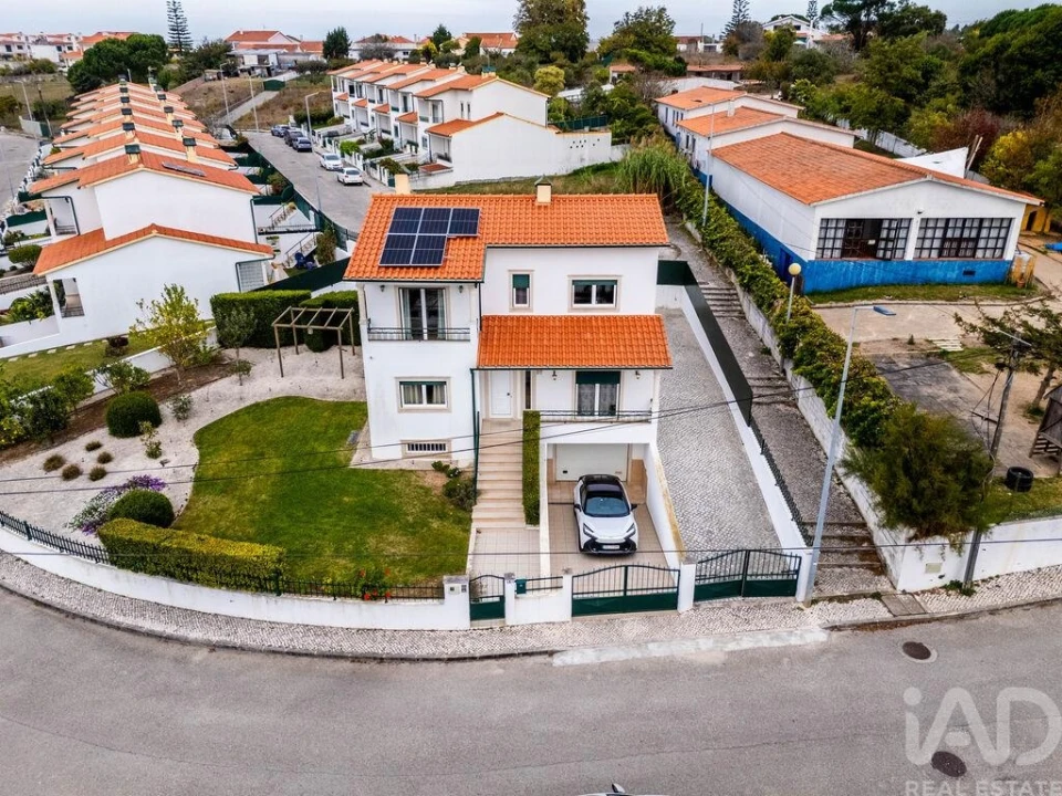 Moradia T4 para Venda em Santa Maria, São Pedro e Sobral da Lagoa Foto 27