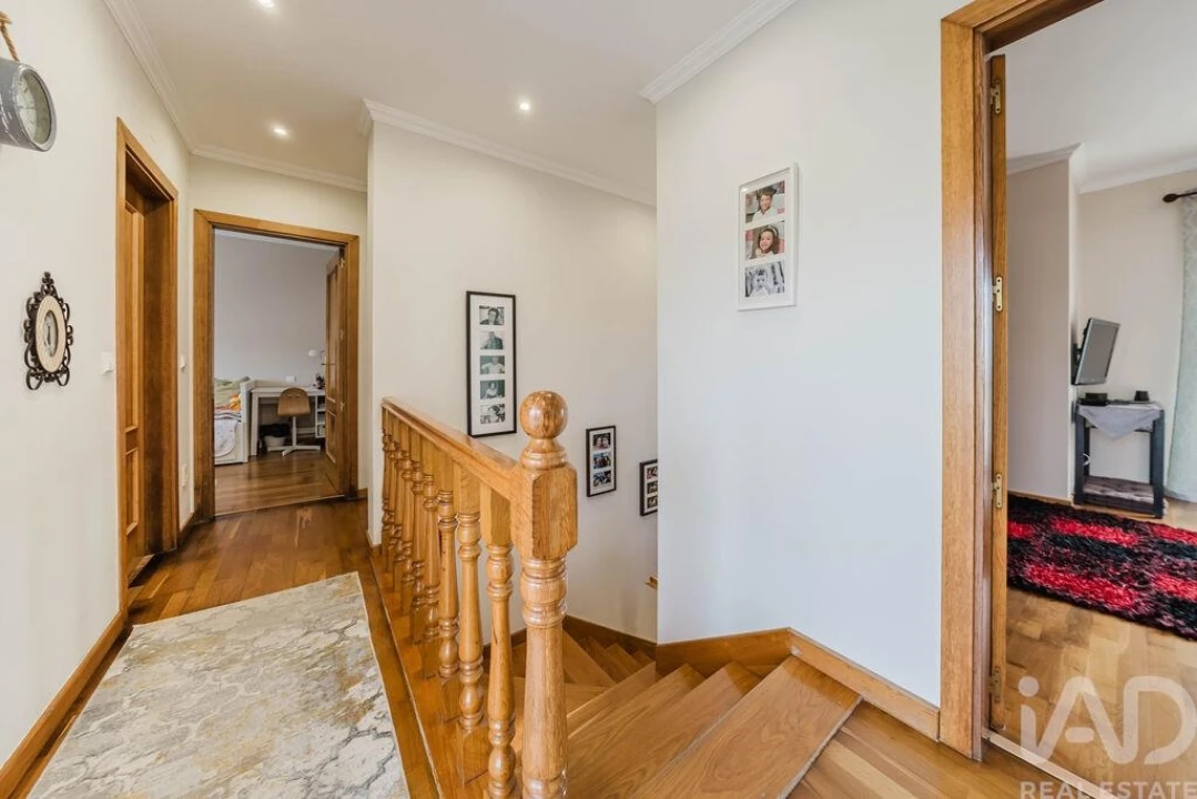 Moradia T4 para Venda em Santa Maria, São Pedro e Sobral da Lagoa Foto 8