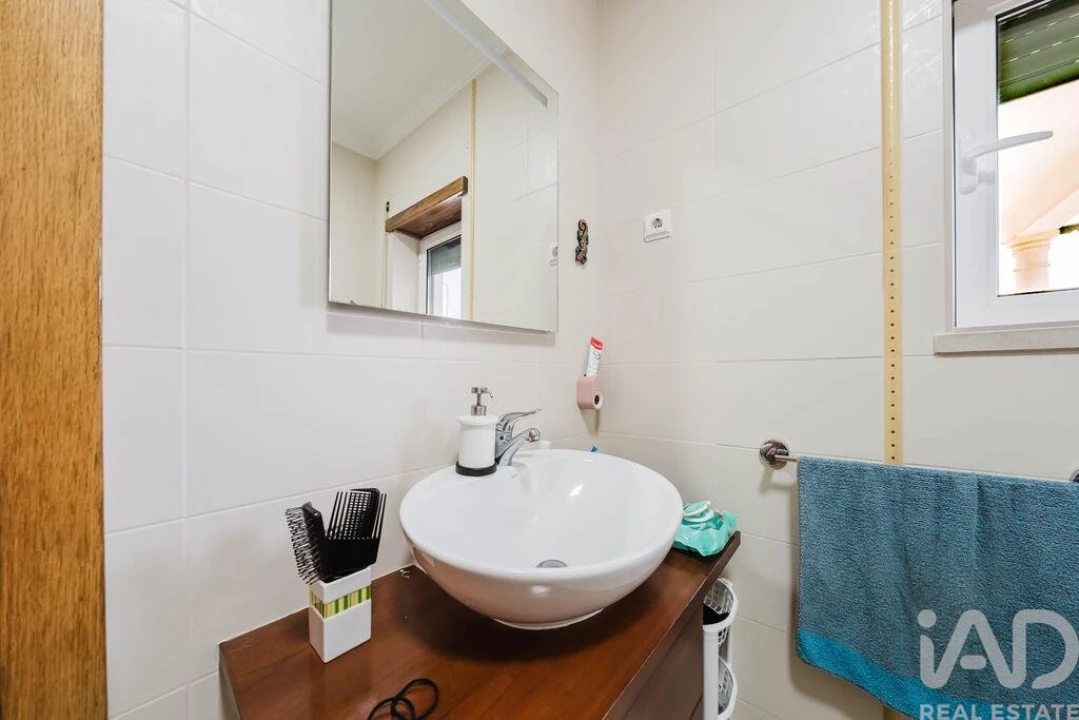 Moradia T4 para Venda em Santa Maria, São Pedro e Sobral da Lagoa Foto 21