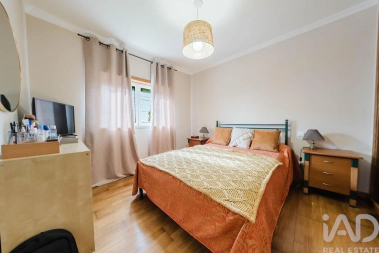 Moradia T4 para Venda em Santa Maria, São Pedro e Sobral da Lagoa Foto 9