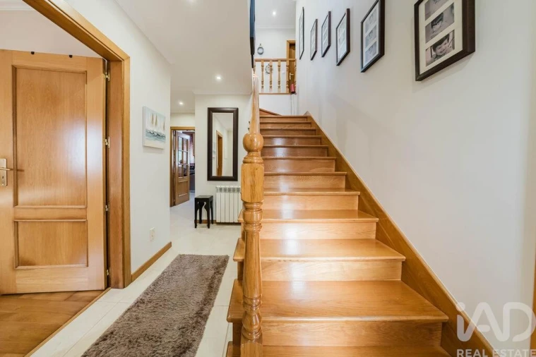 Moradia T4 para Venda em Santa Maria, São Pedro e Sobral da Lagoa Foto 11