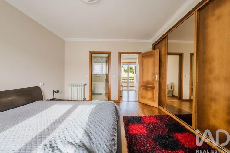 Moradia T4 para Venda em Santa Maria, São Pedro e Sobral da Lagoa Foto 14