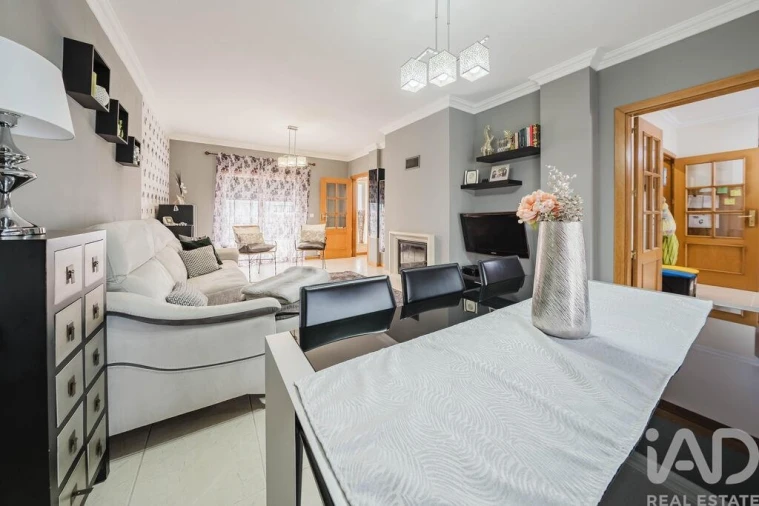 Moradia T4 para Venda em Santa Maria, São Pedro e Sobral da Lagoa Foto 7