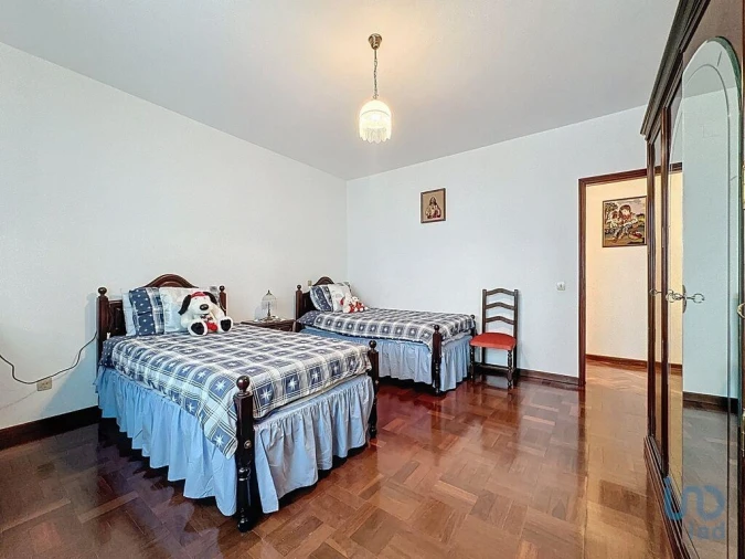 Moradia T2 para Venda em Santa Cruz Foto 12