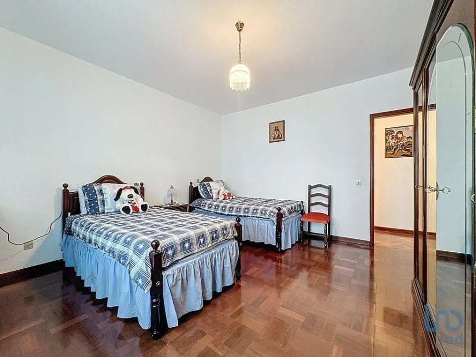 Moradia T2 para Venda em Santa Cruz Foto 12