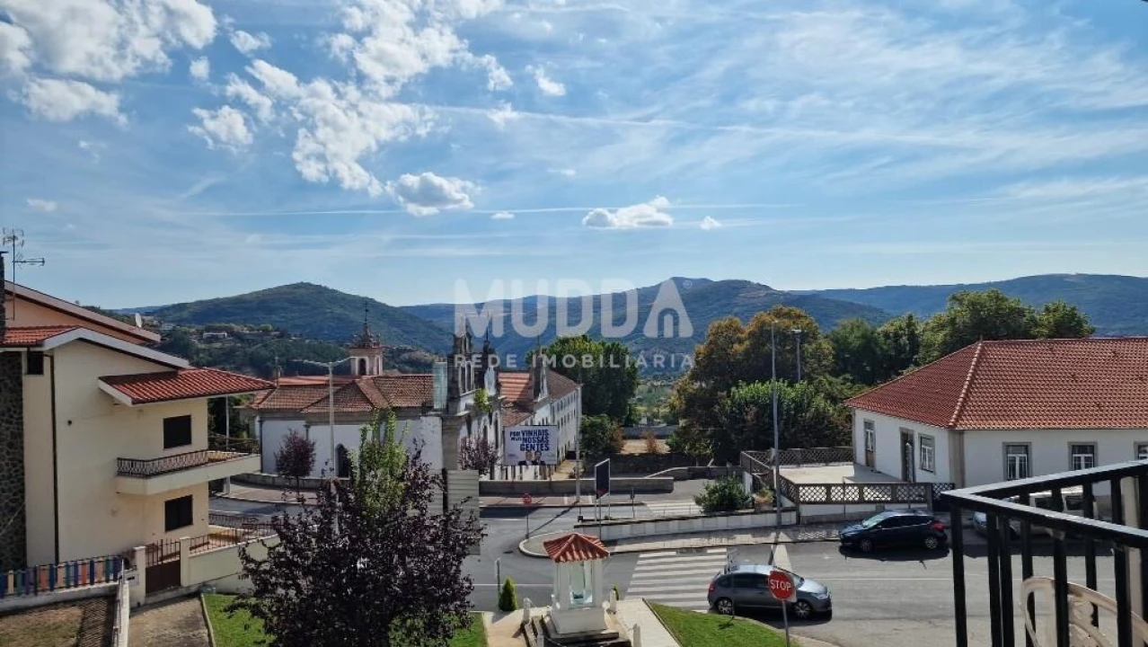 Apartamento T4 para Venda em Vinhais Foto 1