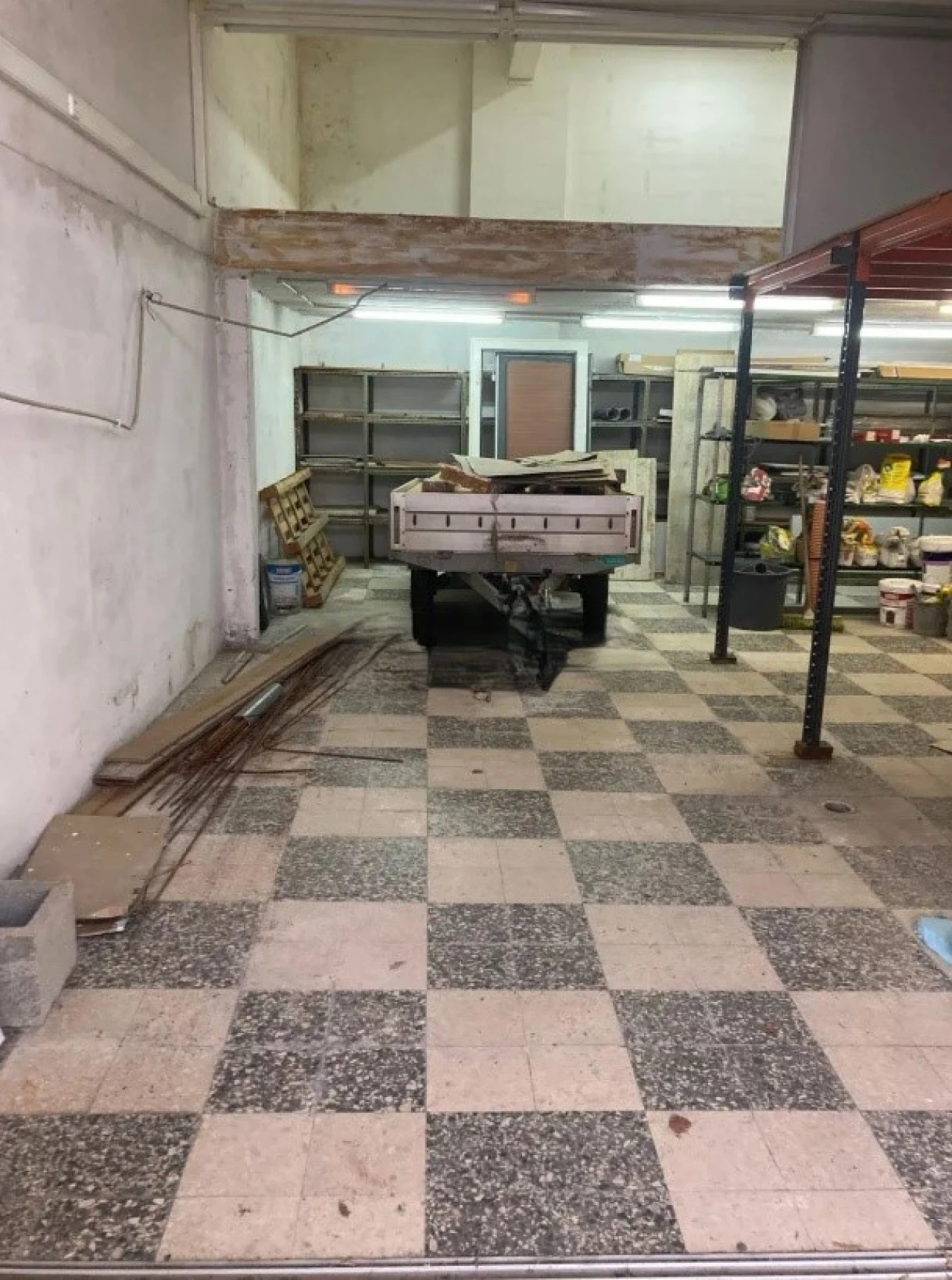 Armazém para Venda em Ramada e Caneças Foto 3