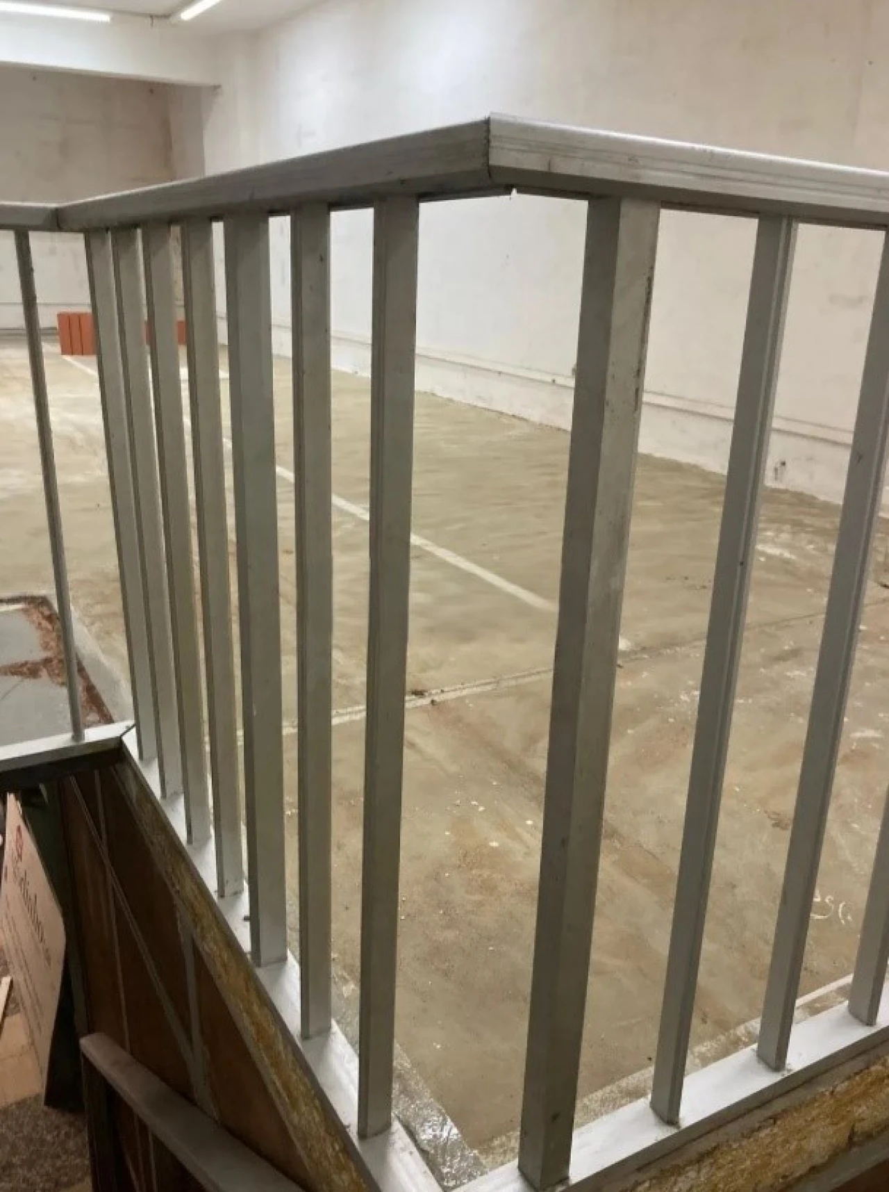 Armazém para Venda em Ramada e Caneças Foto 5