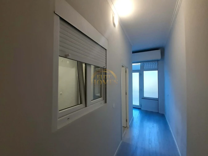 Apartamento T1 para Venda em Agualva e Mira-Sintra Foto 11