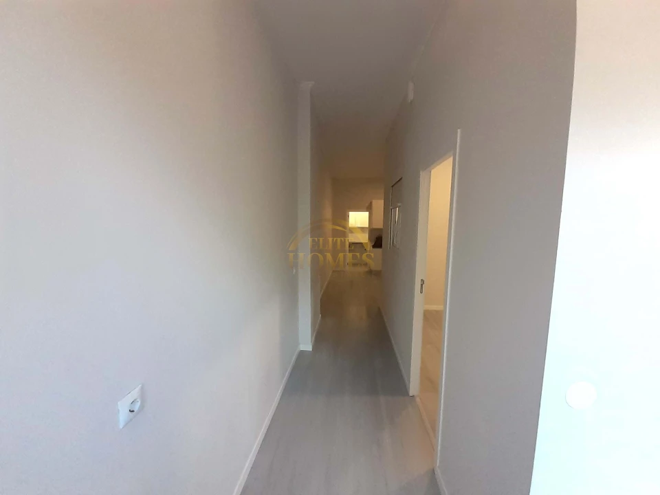 Apartamento T1 para Venda em Agualva e Mira-Sintra Foto 15