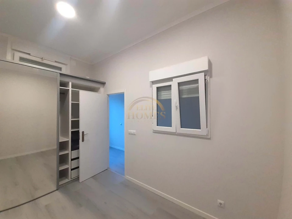 Apartamento T1 para Venda em Agualva e Mira-Sintra Foto 6