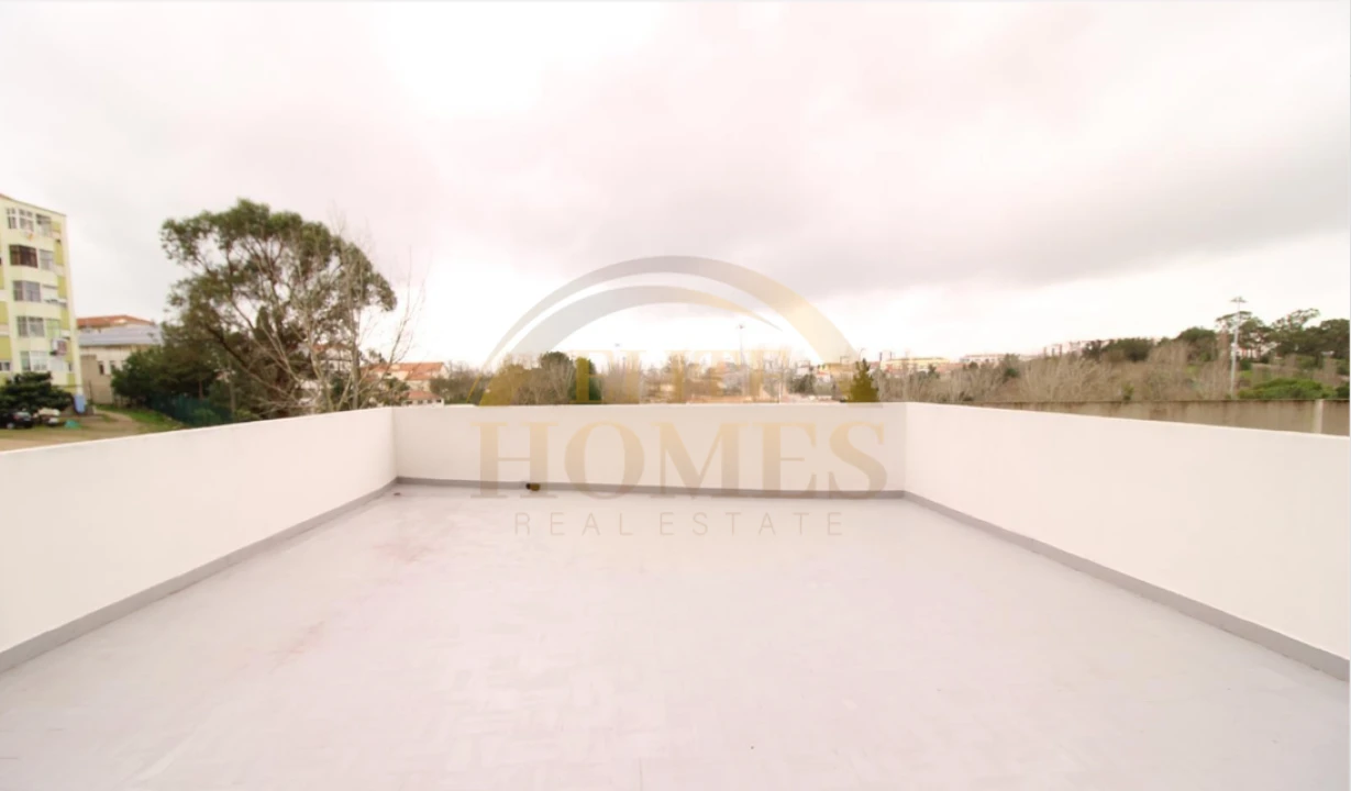 Apartamento T4 para Venda em Alto do Seixalinho, Santo André e Verderena Foto 2