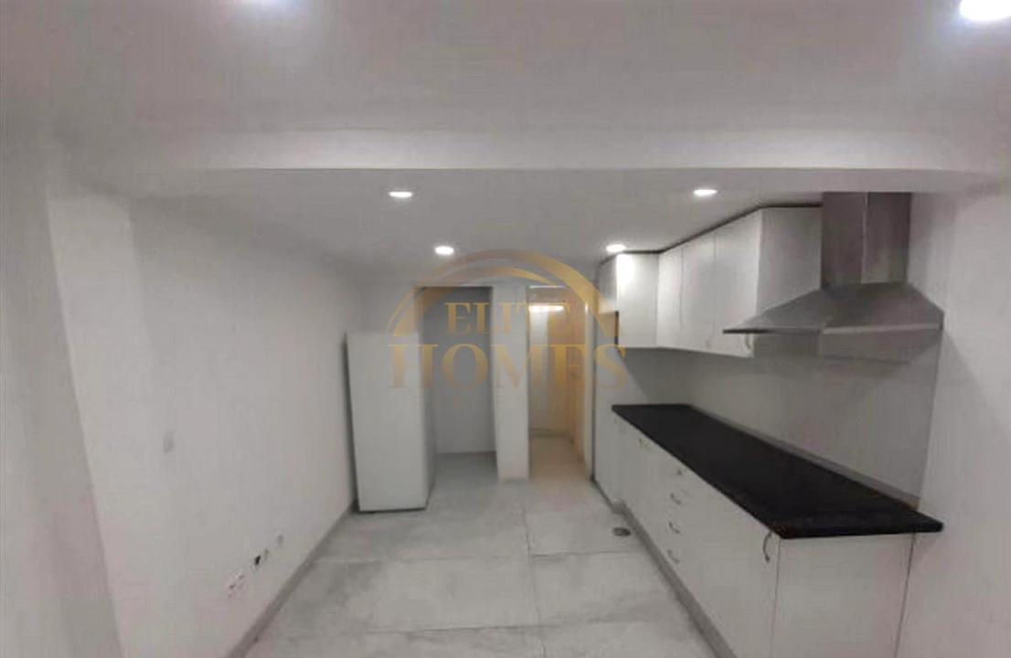 Apartamento T2 para Venda em Corroios Foto 3